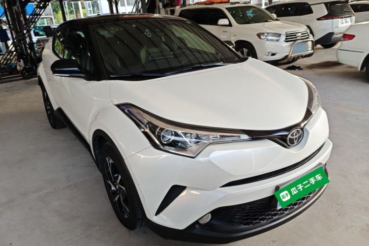 Toyota C-HR 2020 — фото 3