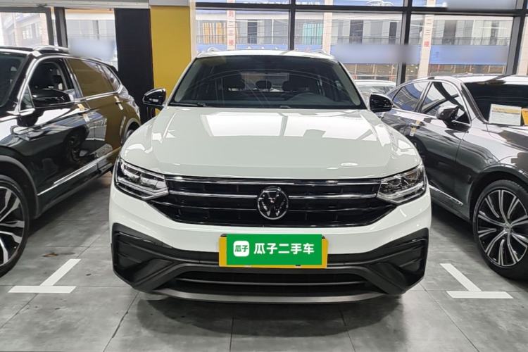Volkswagen Tiguan L 2024 — 2