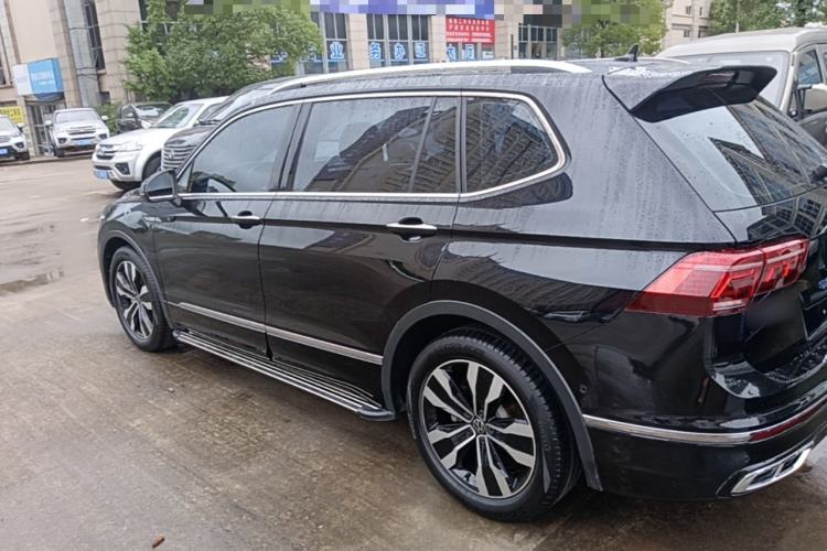 Volkswagen Tiguan L 2022 — 4