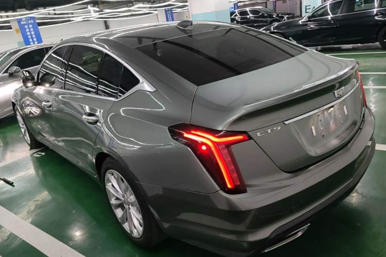 Cadillac CT5 2022 — фото 4