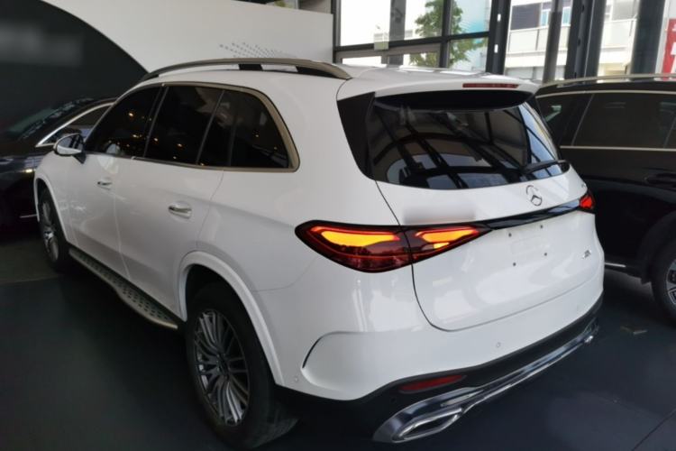 Mercedes-Benz GLC 300 L 2023 — фото 4