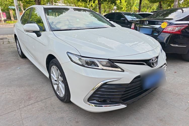 Toyota Camry 2023 — 3