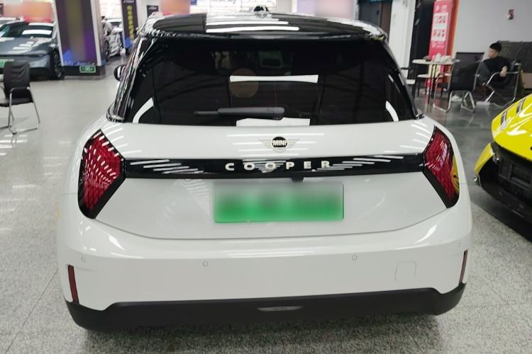 MINI Cooper 2025 — 5