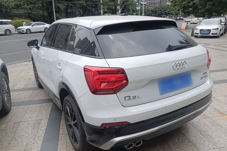 Audi Q2L 2021 — 4