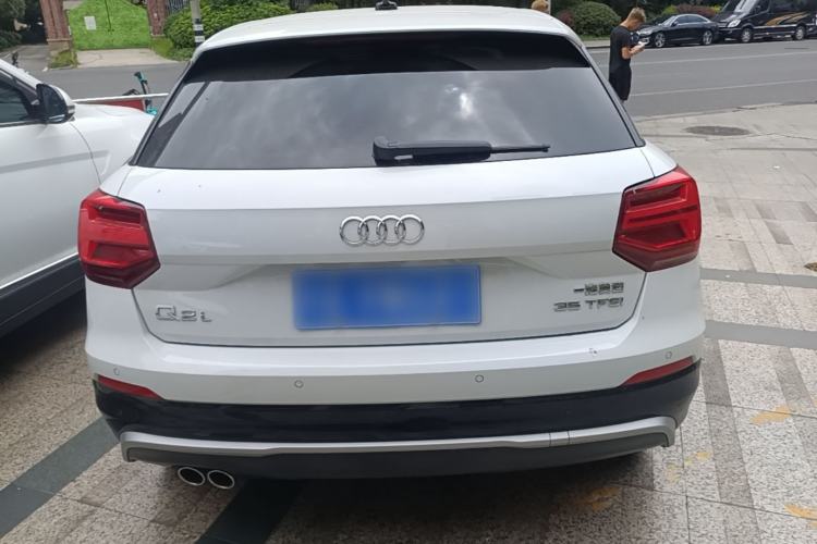 Audi Q2L 2021 — 5