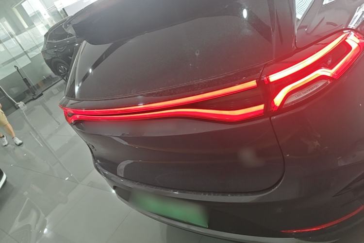 BYD Tang 2022 — 5