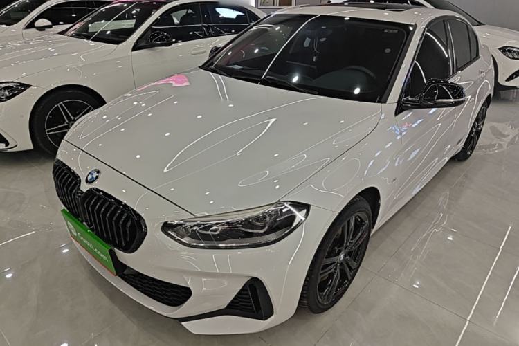 BMW 125i 2021 — фото 1
