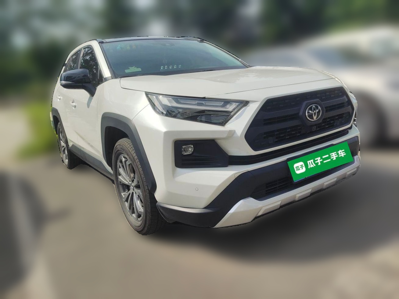 Toyota RAV4 2023 — фото 3