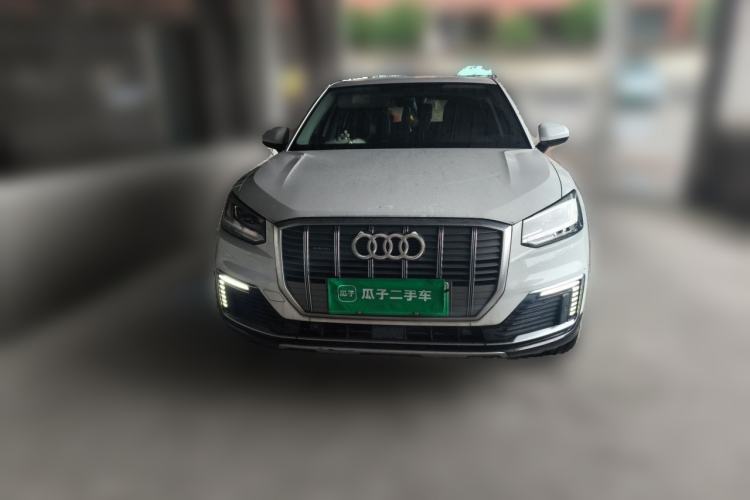 Audi Q2L e-tron 2019 — 2