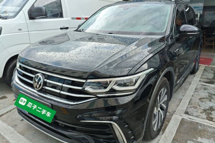 Volkswagen Tiguan L 2023 — фото 1