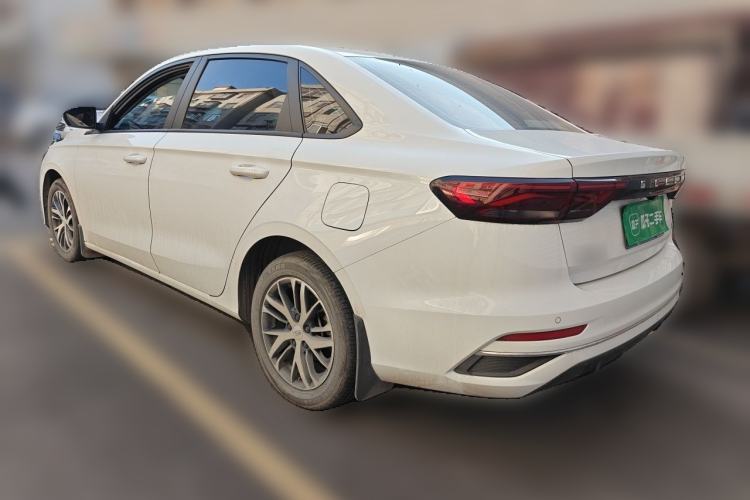 Geely Emgrand 2023 — фото 4