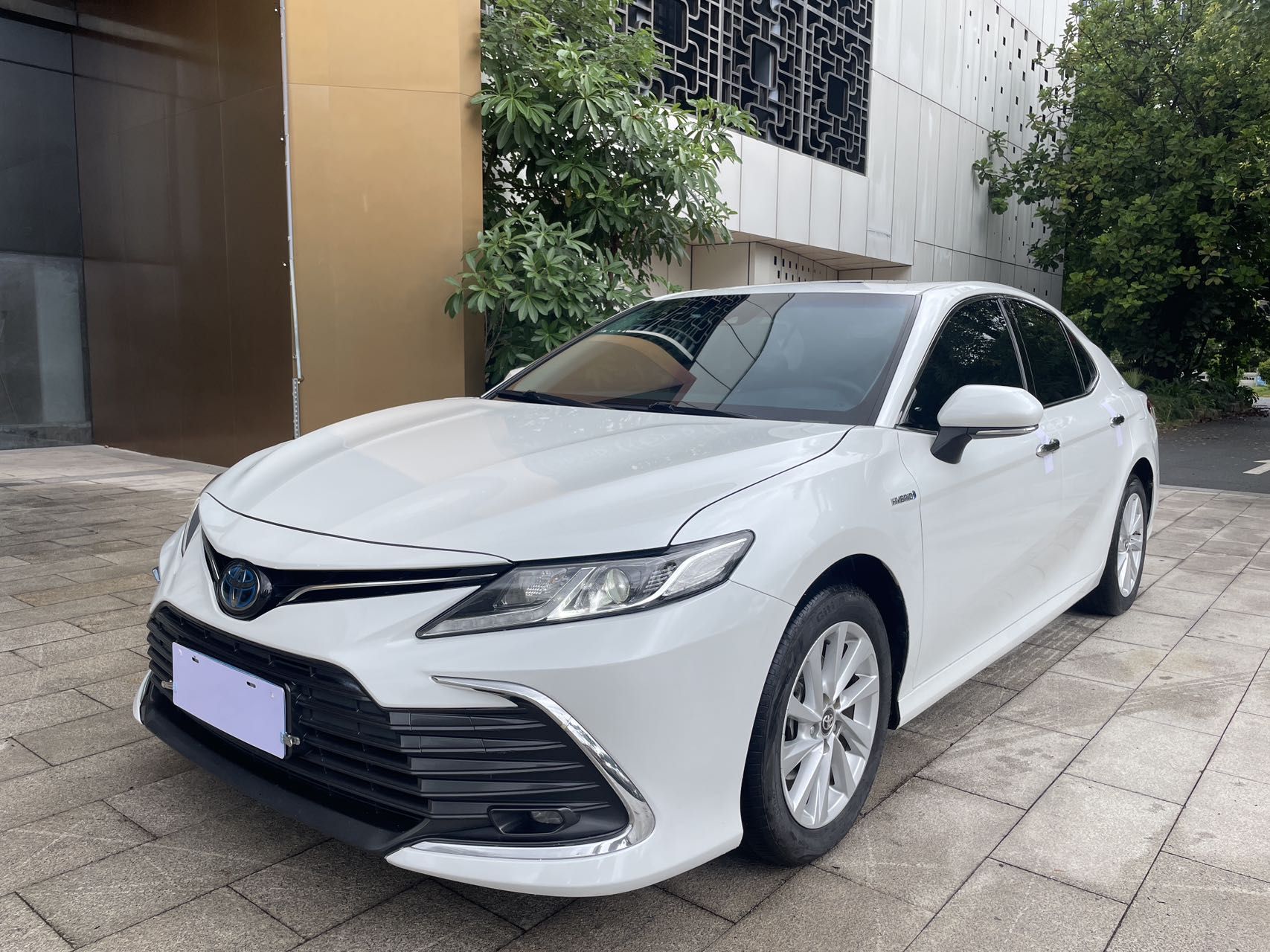 Toyota Camry 2021 — фото 1