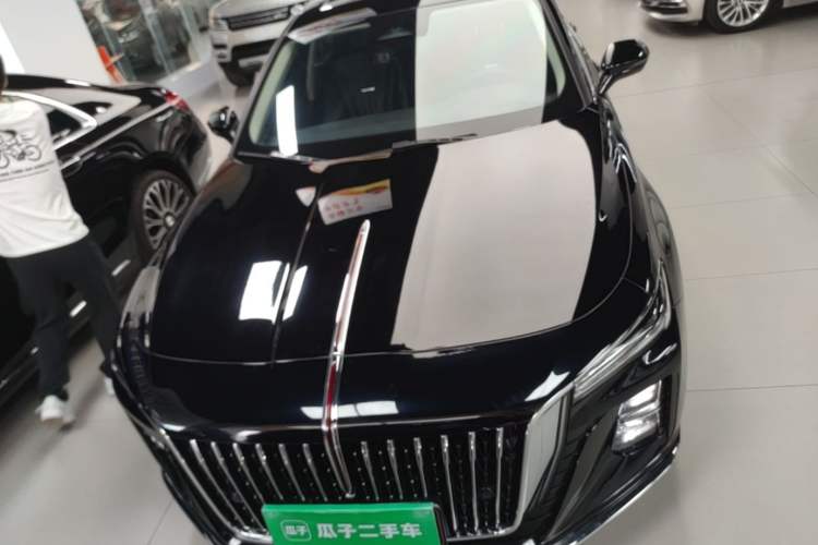 Hongqi H5 2023 — 2