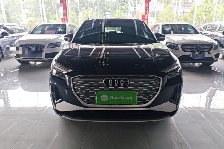 Audi q4 e tron 2022 — 2