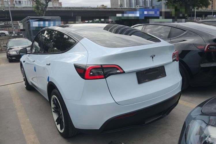 Tesla Model Y 2022 — 4