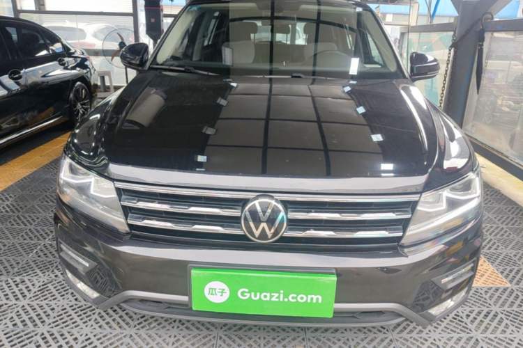 Volkswagen Tiguan L 2021 — 2