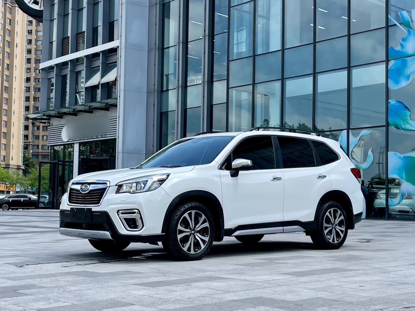 Subaru Forester 2021 — фото 1