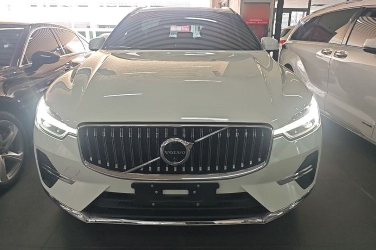 Volvo XC60 2024 — 2