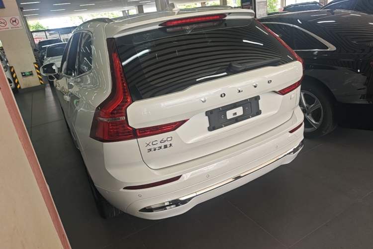 Volvo XC60 2024 — 4