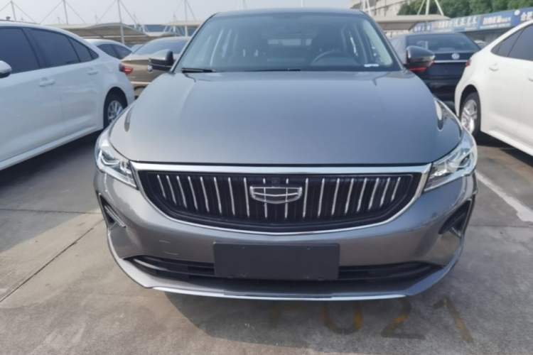 Geely Emgrand 2022 — 2