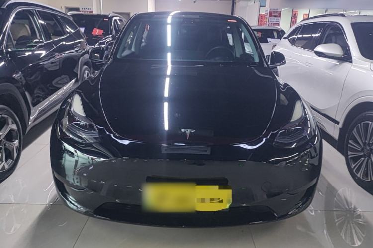 Tesla Model Y 2022 — 2