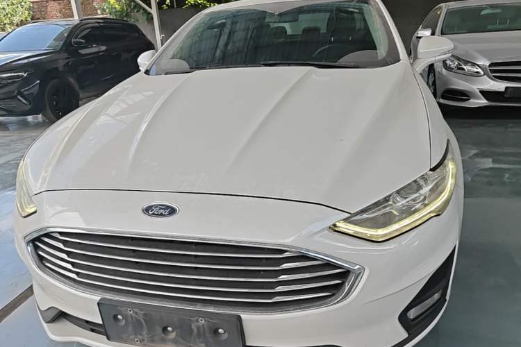 Ford Mondeo 2020 — фото 2