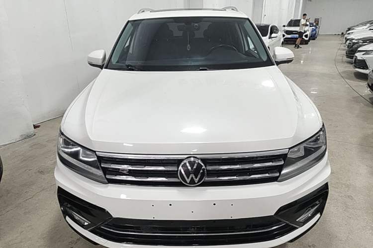 Volkswagen Tiguan L 2021 — фото 2