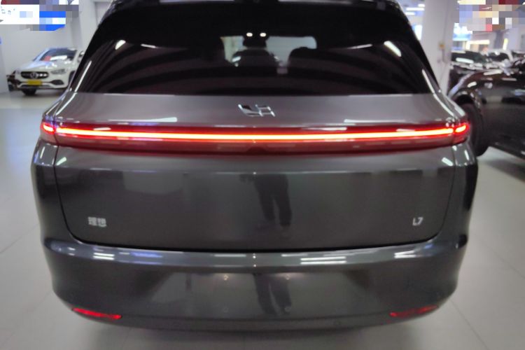 Li Auto L7 2023 — 5