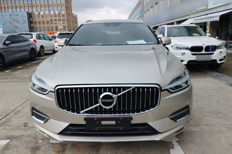 Volvo XC60 2021 — фото 2