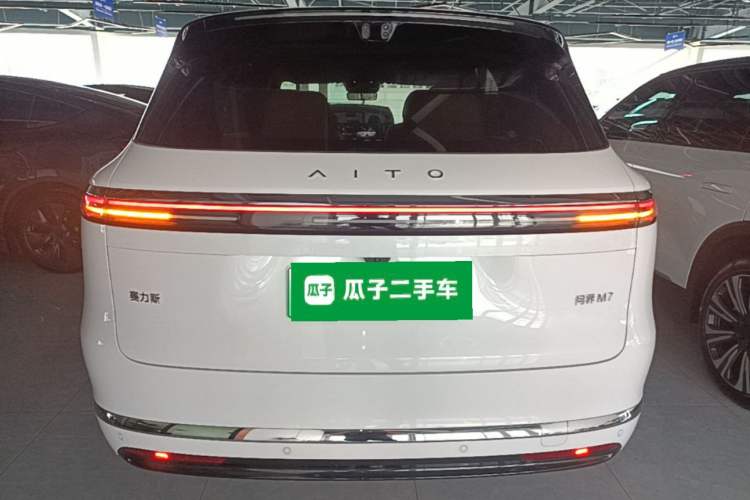 AITO M7 2026 — 5