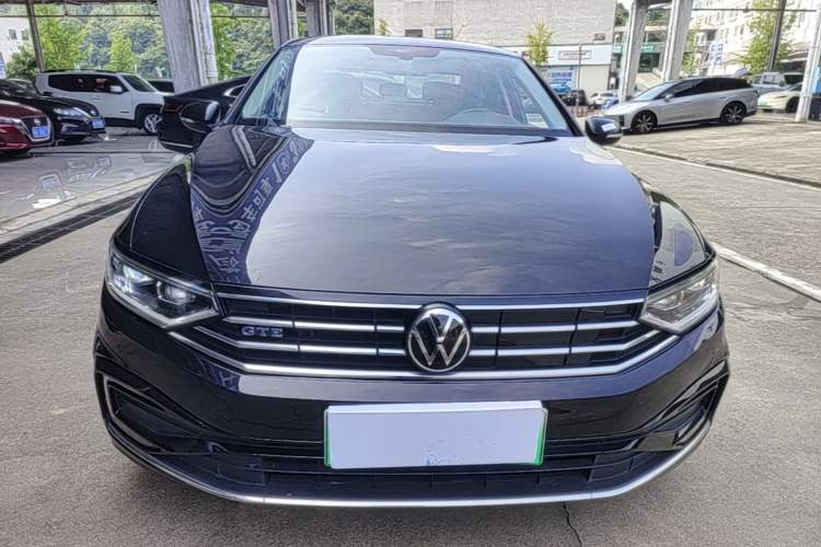 Volkswagen magotan gte plug in hybrid 2020 — фото 2