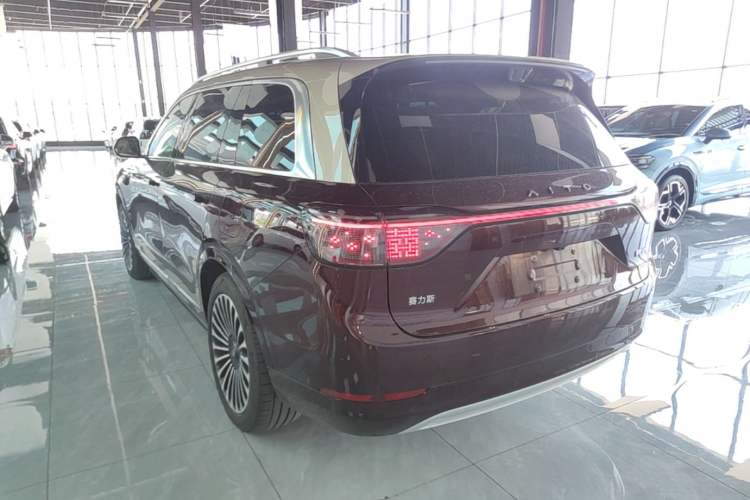 AITO M9 2025 — 4