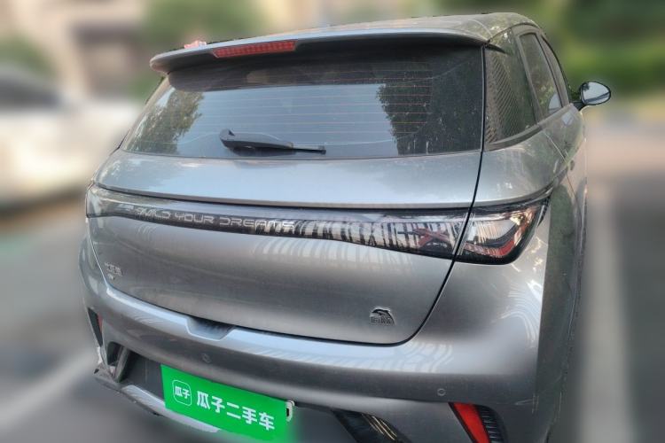 BYD Dolphin 2023 — 3