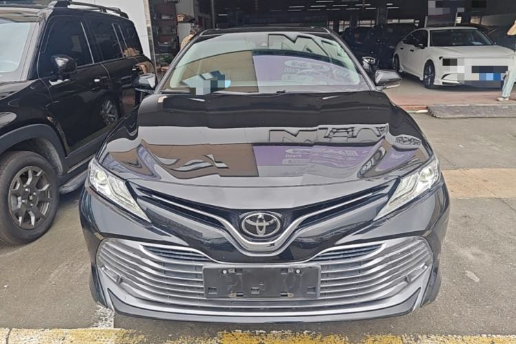 Toyota Camry 2019 — 2