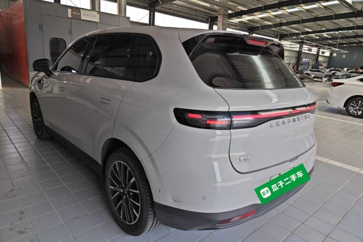 Leapmotor B10 2025 — 4