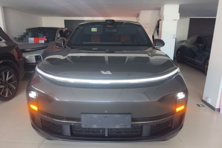 Li Auto L8 2023 — 2