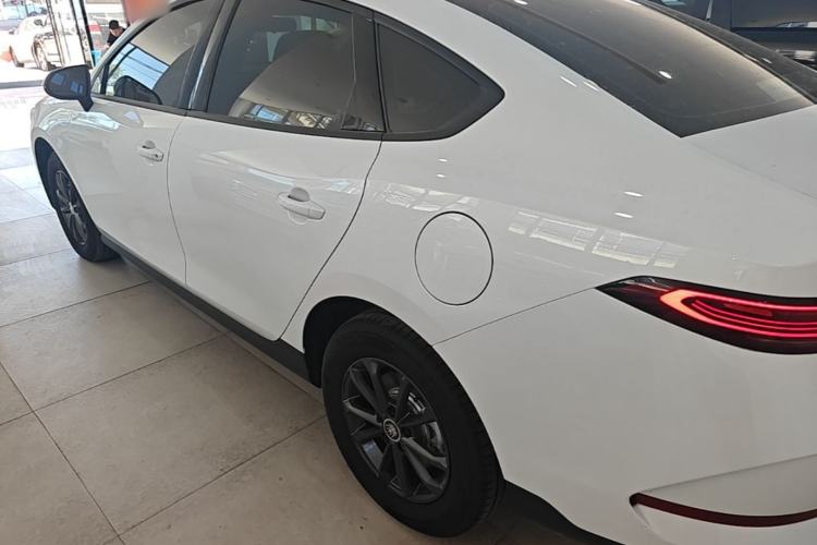 BYD Qin Plus 2025 — 4
