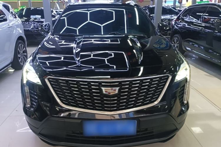 Cadillac XT4 2021 — фото 2
