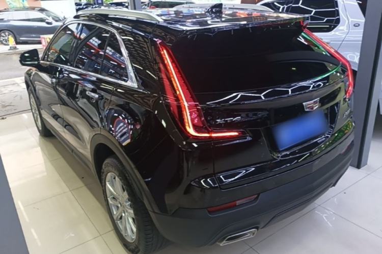 Cadillac XT4 2021 — фото 4