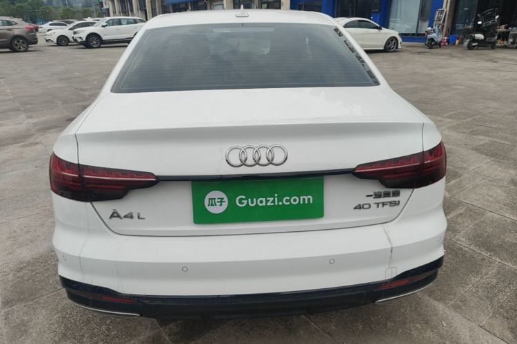 Audi A4 2023 — 5