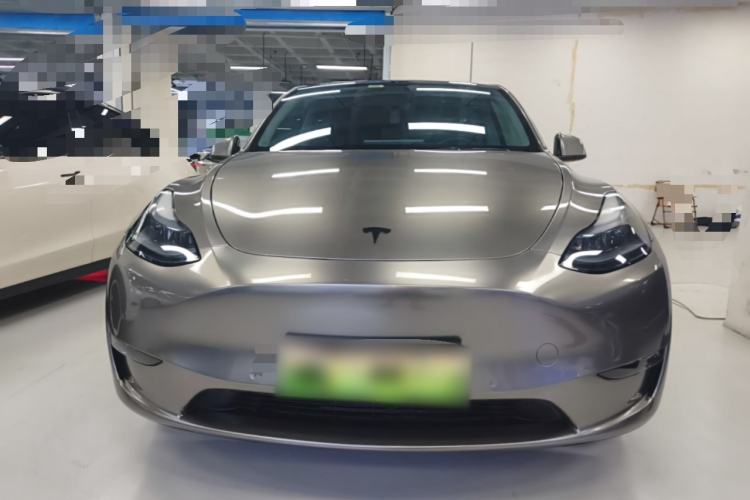 Tesla Model Y 2022 — 2