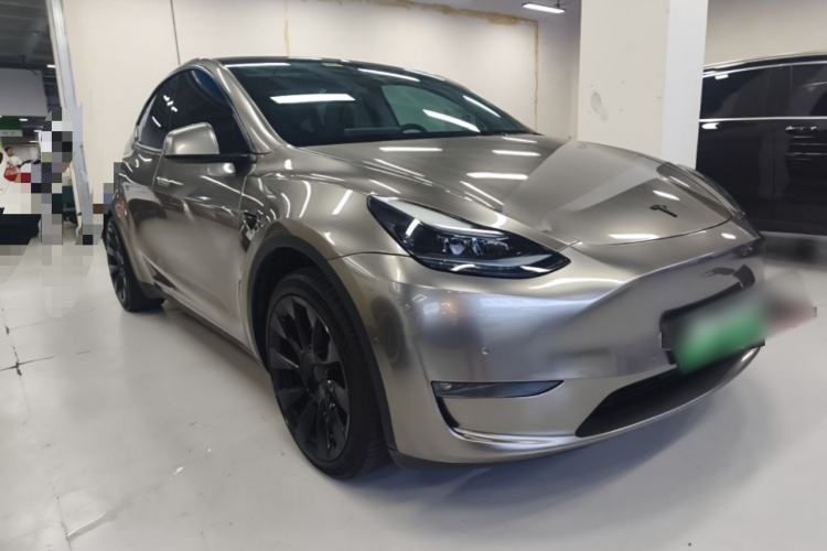 Tesla Model Y 2022 — 3