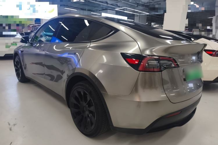 Tesla Model Y 2022 — 4