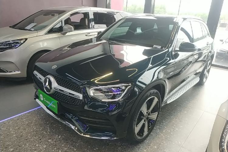 Mercedes-Benz GLC 300 L 2022 — фото 1