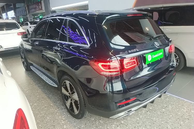 Mercedes-Benz GLC 300 L 2022 — фото 4