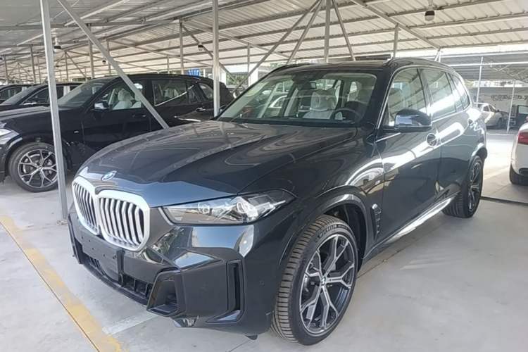 BMW X5 2026 — фото 1