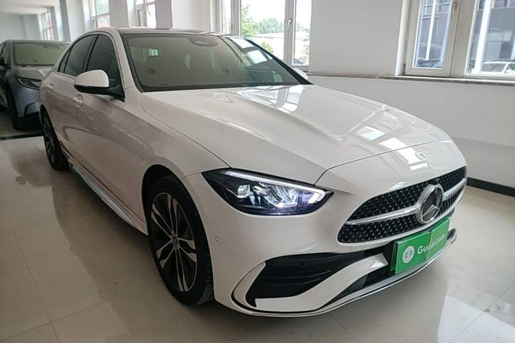 Mercedes-Benz C 350 eL 2023 — 3