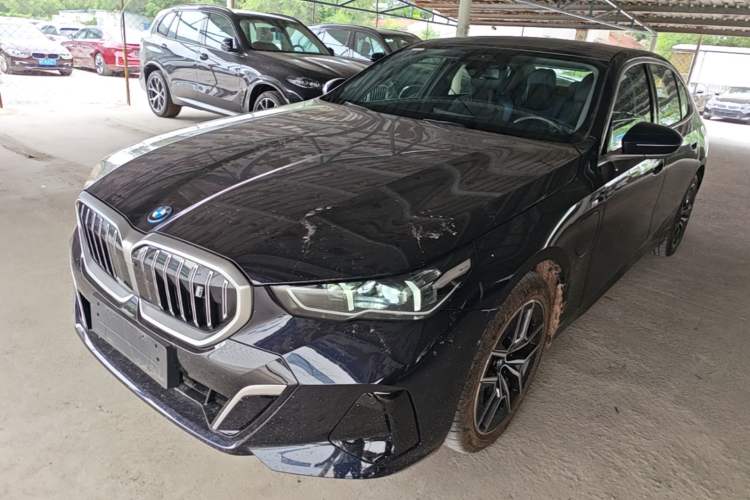BMW i5 2024 — фото 1