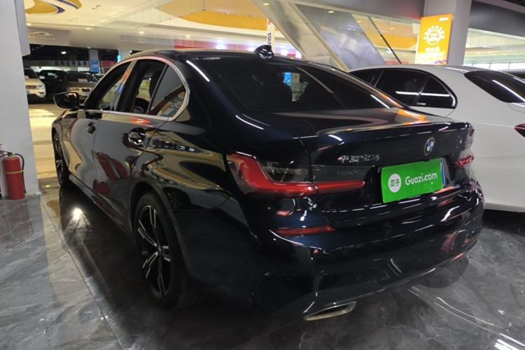 BMW 325i 2021 — 4