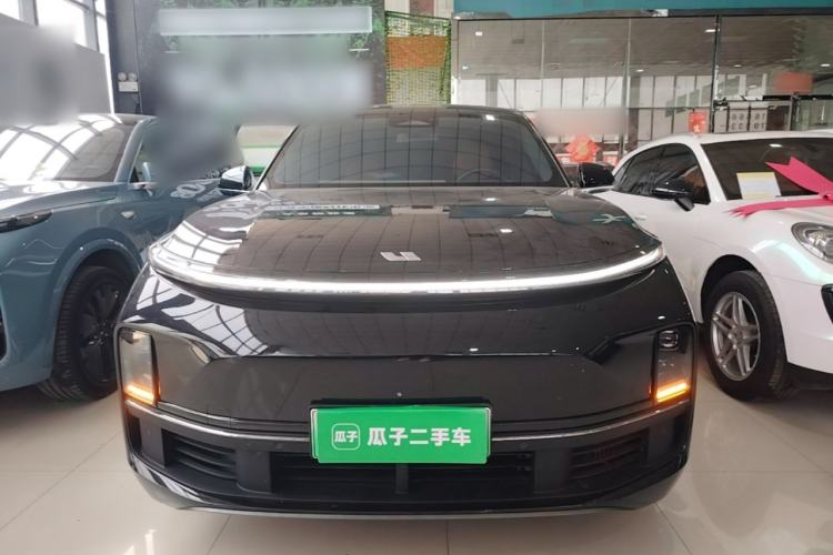 Li Auto L8 2023 — 2